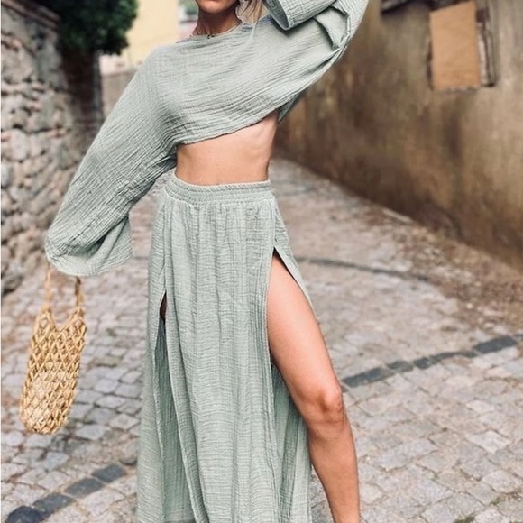 Meraki Beach Reya Two-Piece Set - Picture 2 of 8